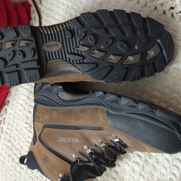 Wolverine Men's Black and Brown Outdoor Boots - Picture 6 of 7